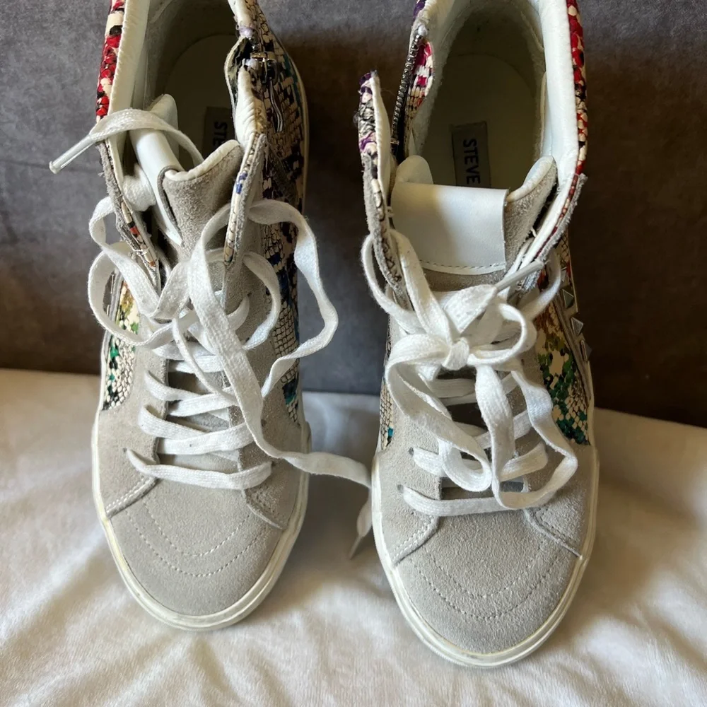 Colorful Snake Print High-Top Sneakers